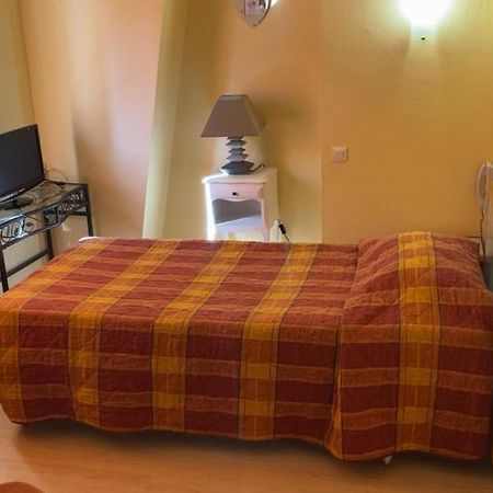 Hotel Beausejour Rouen Bagian luar foto