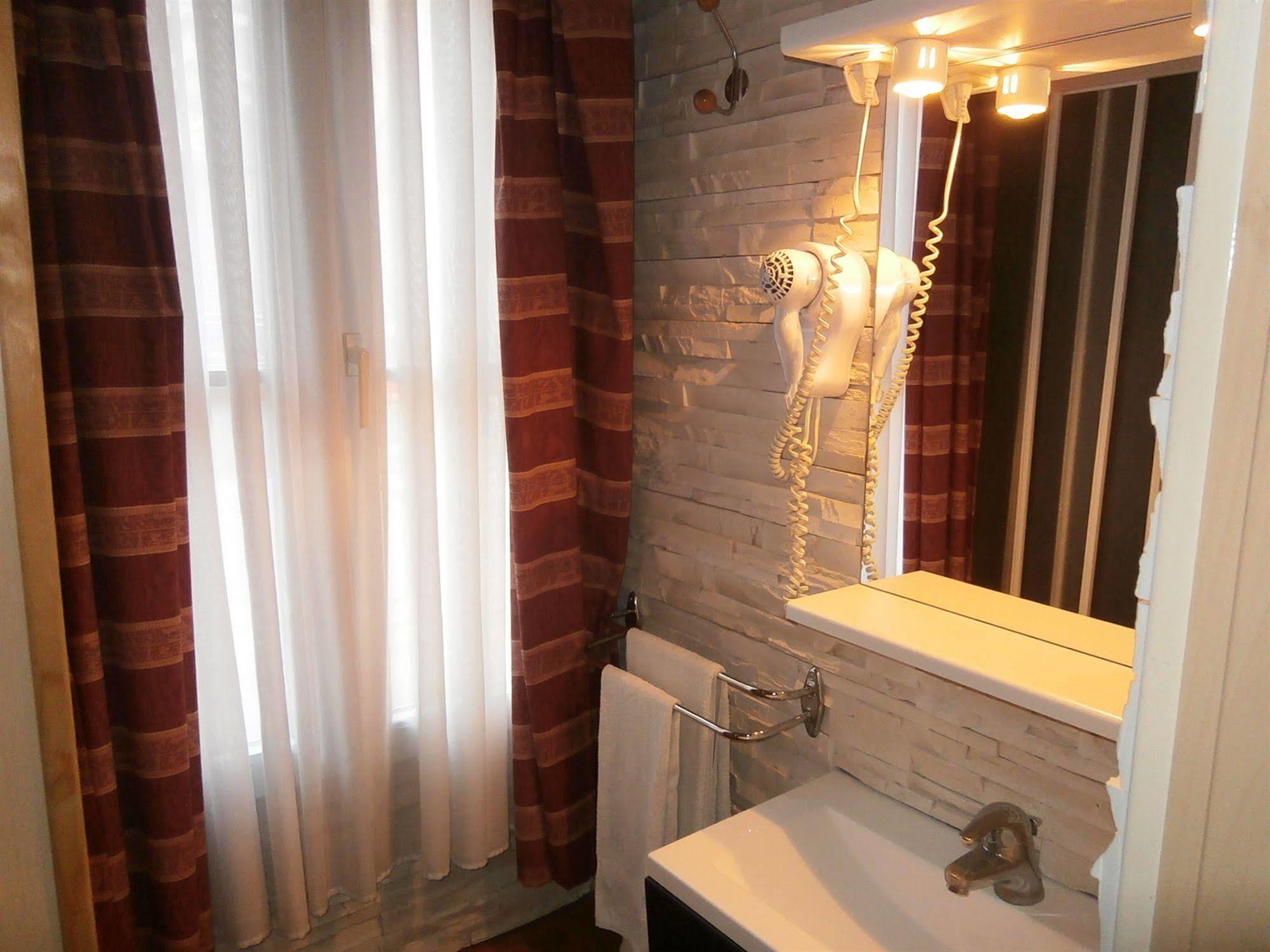 Hotel Beausejour Rouen Bagian luar foto