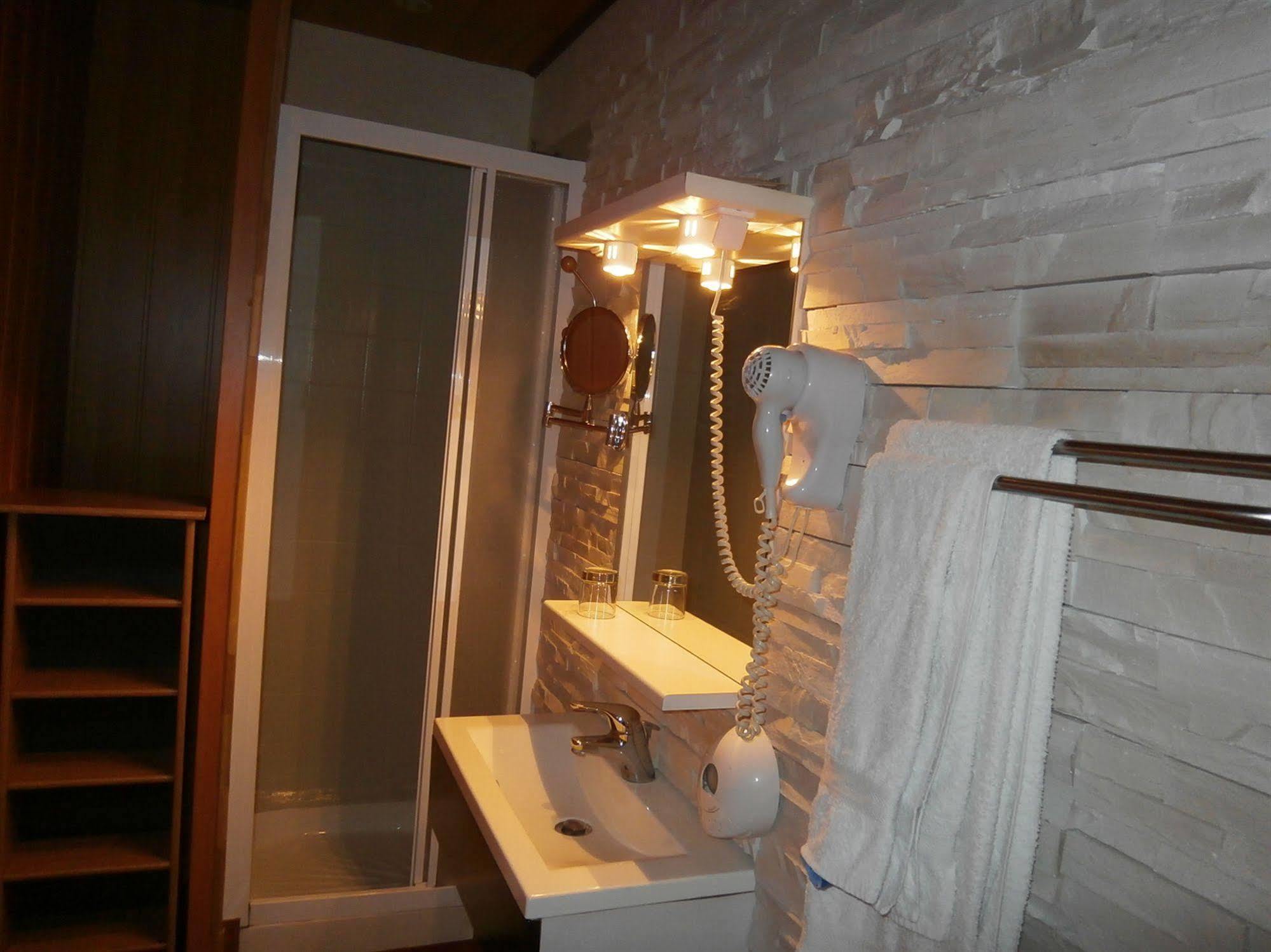 Hotel Beausejour Rouen Bagian luar foto